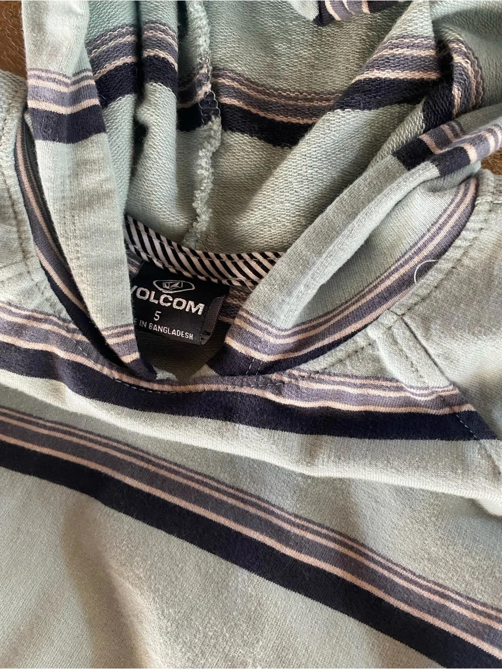 Volcom 2 Piece Set size 5